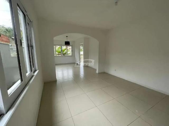 Casa / Sobrado para Locação em Blumenau/SC Vorstadt 4 Quartos