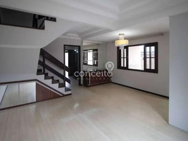 Casa / Sobrado para Locação em Blumenau/SC Água Verde 4 Quartos