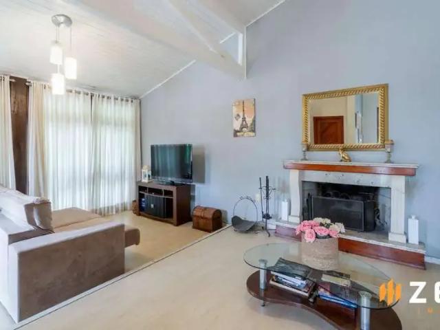 Casa / Sobrado para Locação em Blumenau/SC Água Verde 4 Quartos