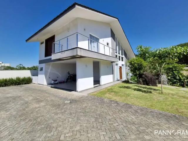Casa / Sobrado para Locação em Blumenau/SC Badenfurt 3 Quartos