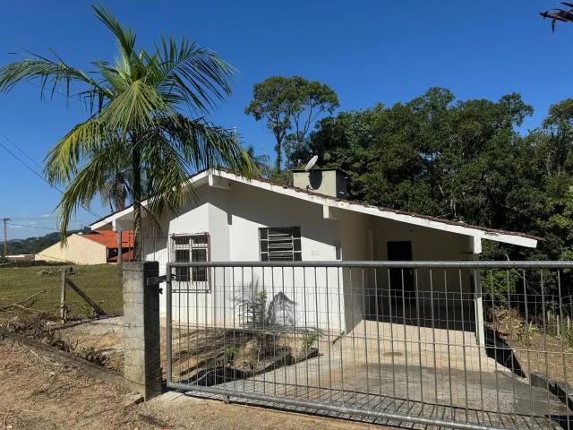 Casa / Sobrado para Locação em Blumenau/SC Badenfurt 2 Quartos