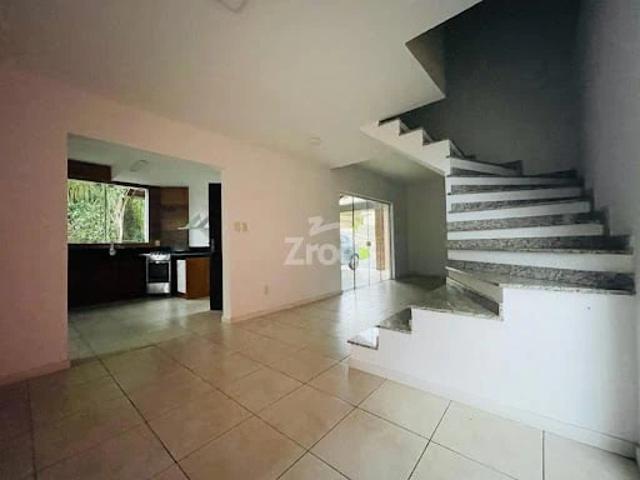 Casa / Sobrado para Locação em Blumenau/SC Centro 3 Quartos