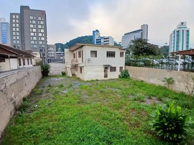 Casa / Sobrado para Locação em Blumenau/SC Garcia 4 Quartos