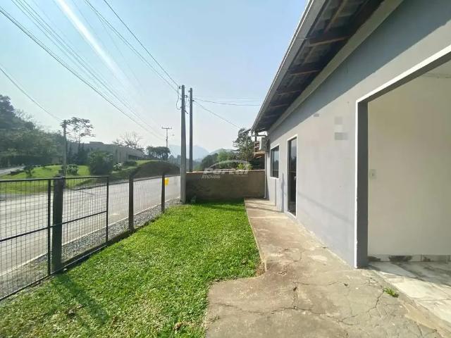 Casa / Sobrado para Locação em Blumenau/SC Itoupava Central 2 Quartos