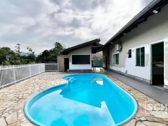 Casa / Sobrado para Locação em Blumenau/SC Itoupava Central 3 Quartos