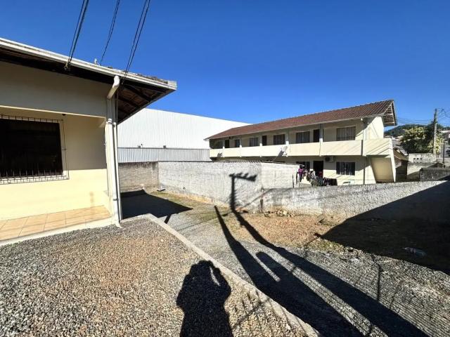 Casa / Sobrado para Locação em Blumenau/SC Itoupavazinha 3 Quartos