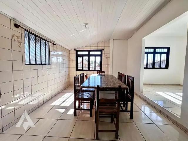 Casa / Sobrado para Locação em Blumenau/SC Passo Manso 5 Quartos