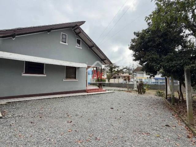 Casa / Sobrado para Locação em Blumenau/SC Passo Manso 3 Quartos