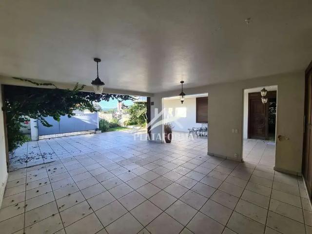 Casa / Sobrado para Locação em Blumenau/SC Ponta Aguda 4 Quartos