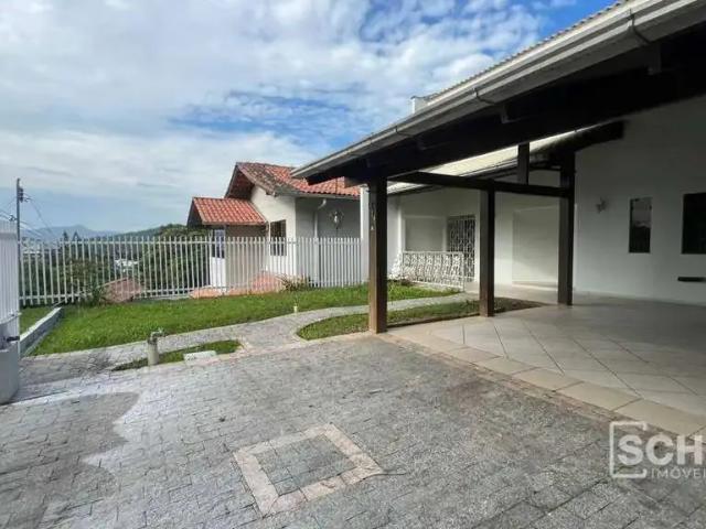 Casa / Sobrado para Locação em Blumenau/SC Ponta Aguda 5 Quartos