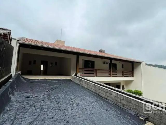 Casa / Sobrado para Locação em Blumenau/SC Ribeirão Fresco 3 Quartos