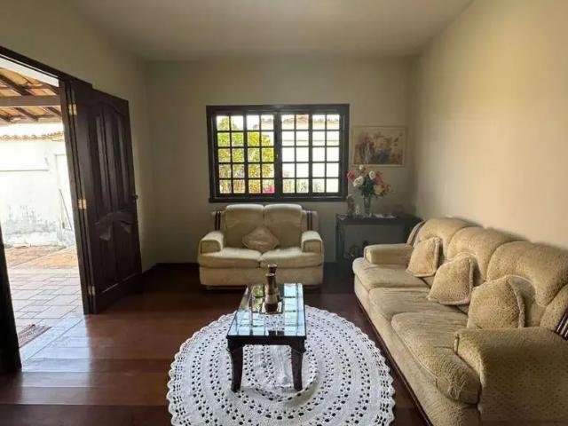 Casa / Sobrado para Locação em Brumadinho/MG Centro 4 Quartos