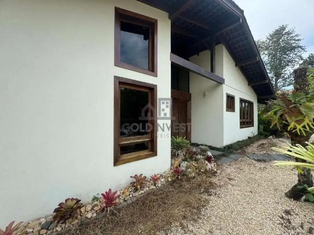 Casa / Sobrado para Locação em Brusque/SC Centro I 5 Quartos