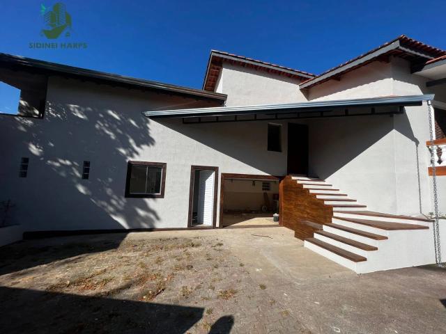 Casa / Sobrado para Locação em Bragança Paulista/SP Água Comprida 4 Quartos