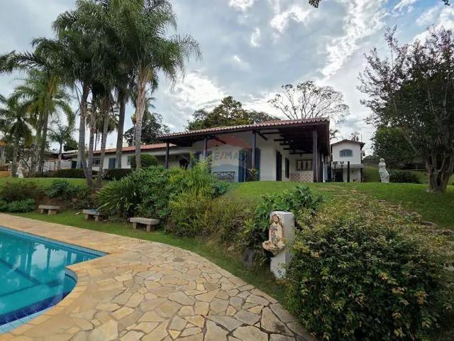 Casa / Sobrado para Locação em Bragança Paulista/SP Condomínio Jardim das Palmeiras 4 Quartos