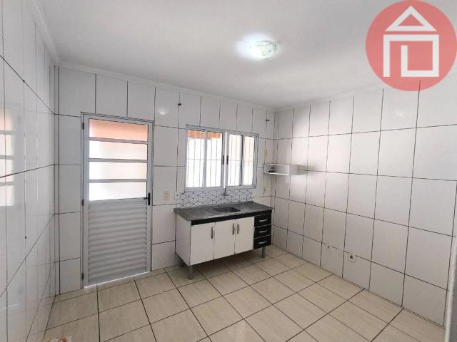 Casa / Sobrado para Locação em Bragança Paulista/SP Jardim São Miguel 2 Quartos