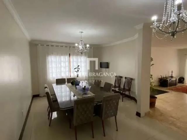 Casa / Sobrado para Locação em Bragança Paulista/SP Lagos de Santa Helena 3 Quartos
