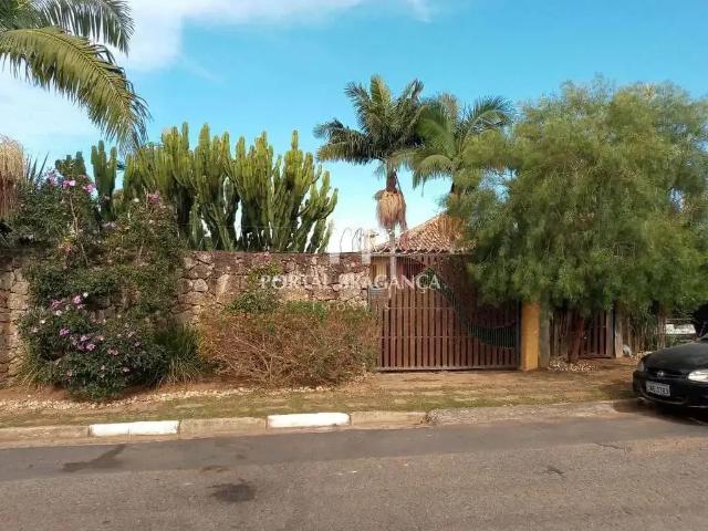 Casa / Sobrado para Locação em Bragança Paulista/SP Lagos de Santa Helena 5 Quartos