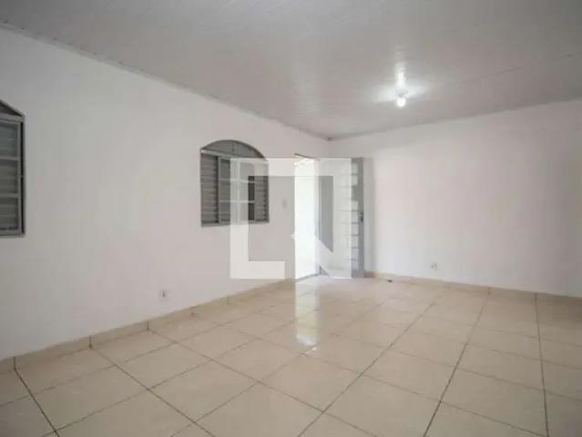 Casa / Sobrado para Locação em Brasília/DF Taguatinga Centro Taguatinga 4 Quartos