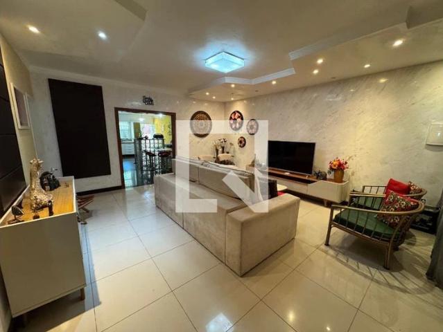 Casa / Sobrado para Locação em Brasília/DF Águas Claras 3 Quartos