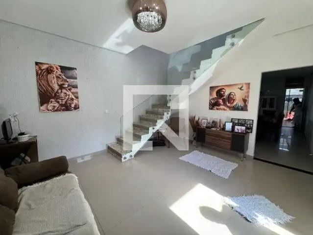 Casa / Sobrado para Locação em Brasília/DF Águas Claras 4 Quartos