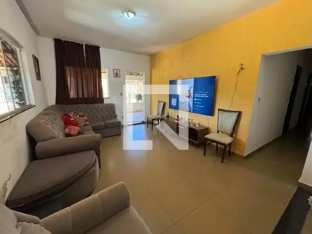 Casa / Sobrado para Locação em Brasília/DF Águas Claras 4 Quartos