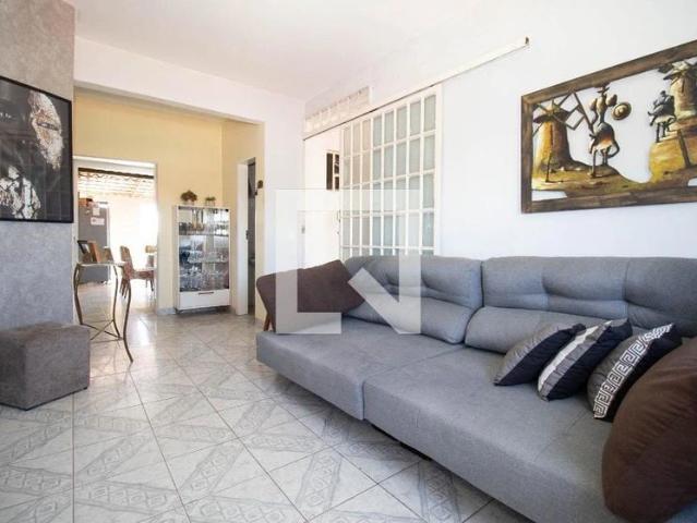 Casa / Sobrado para Locação em Brasília/DF Ceilândia 4 Quartos