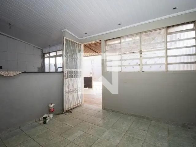 Casa / Sobrado para Locação em Brasília/DF Gama 3 Quartos