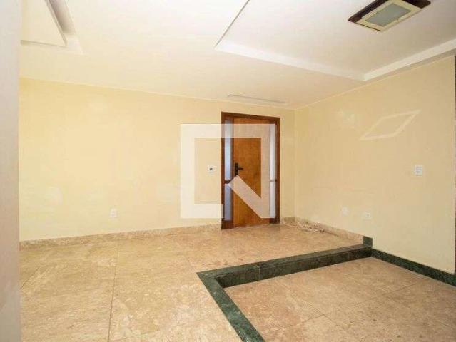 Casa / Sobrado para Locação em Brasília/DF Grande Colorado Sobradinho 7 Quartos
