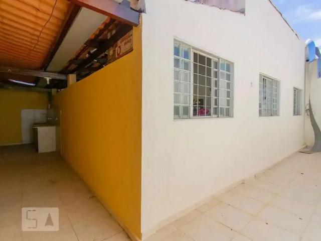 Casa / Sobrado para Locação em Brasília/DF Guará I 1 Quartos