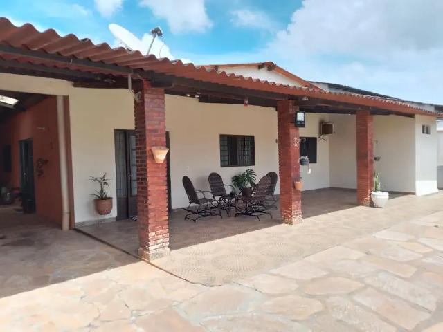 Casa / Sobrado para Locação em Brasília/DF Ponte Alta Norte Gama 3 Quartos