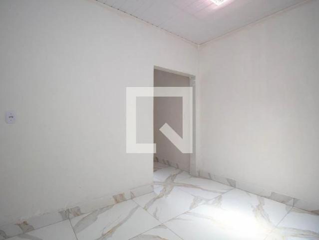 Casa / Sobrado para Locação em Brasília/DF Samambaia Sul Samambaia 1 Quartos