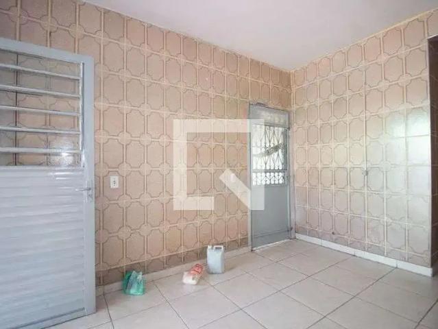 Casa / Sobrado para Locação em Brasília/DF Samambaia Sul Samambaia 2 Quartos