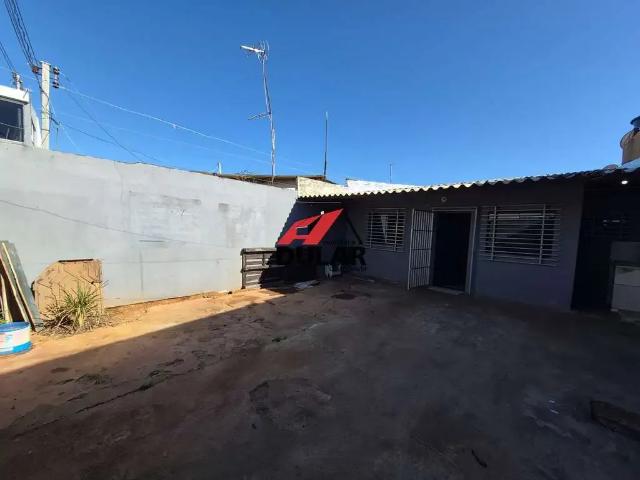 Casa / Sobrado para Locação em Brasília/DF Samambaia Sul Samambaia 2 Quartos