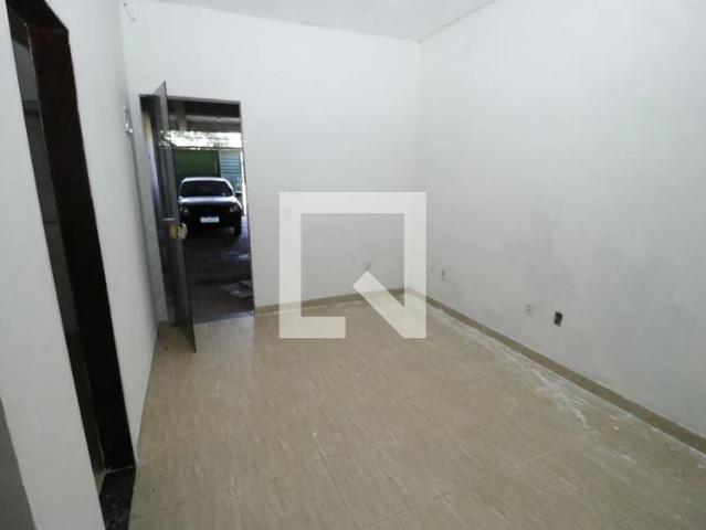 Casa / Sobrado para Locação em Brasília/DF Samambaia Sul 2 Quartos