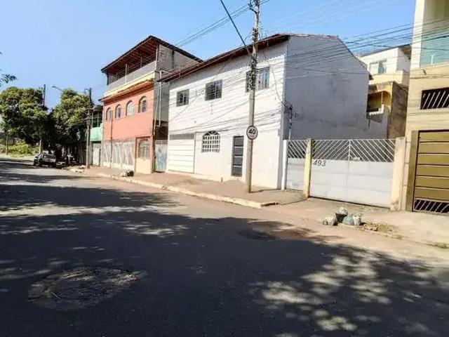 Casa / Sobrado para Locação em Governador Valadares/MG Altinópolis 4 Quartos