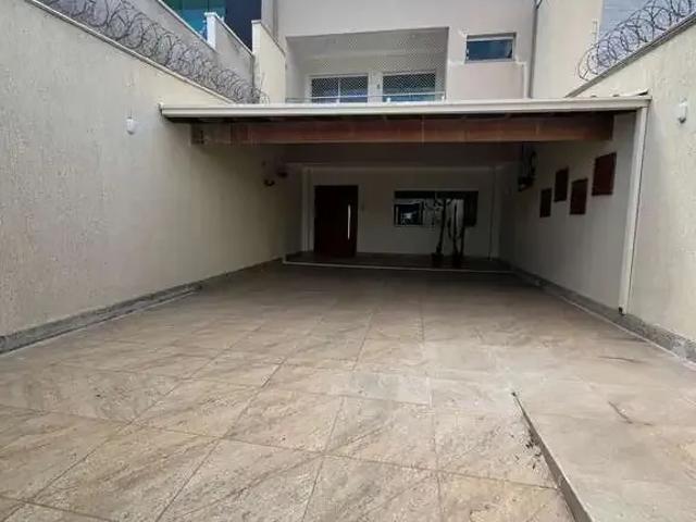 Casa / Sobrado para Locação em Governador Valadares/MG Belvedere 3 Quartos