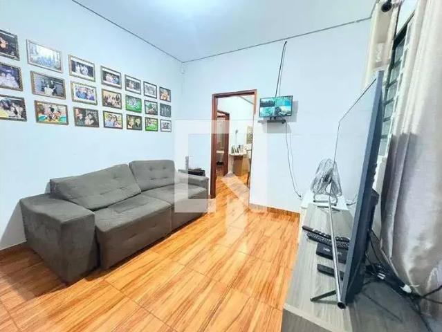 Casa / Sobrado para Locação em Goiânia/GO Moinho dos Ventos 2 Quartos