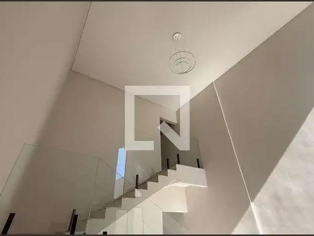 Casa / Sobrado para Locação em Goiânia/GO Moinho dos Ventos 3 Quartos