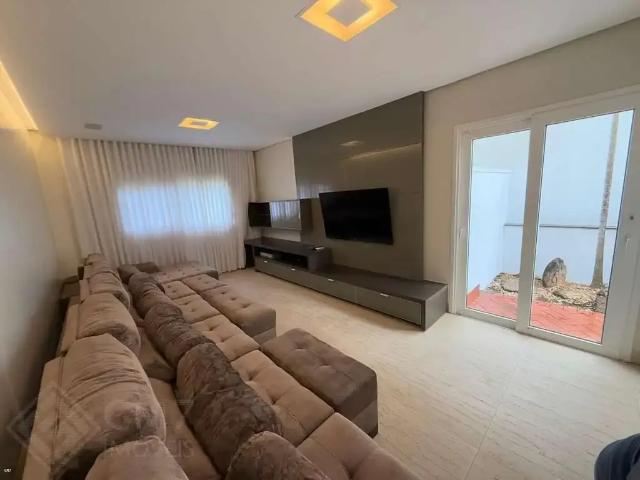 Casa / Sobrado para Locação em Goiânia/GO Alphaville Flamboyant Residencial Araguaia 4 Quartos