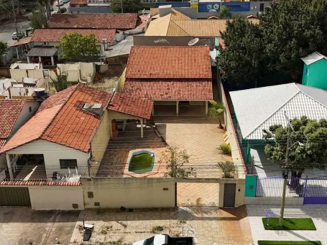 Casa / Sobrado para Locação em Goiânia/GO Jardim América 4 Quartos