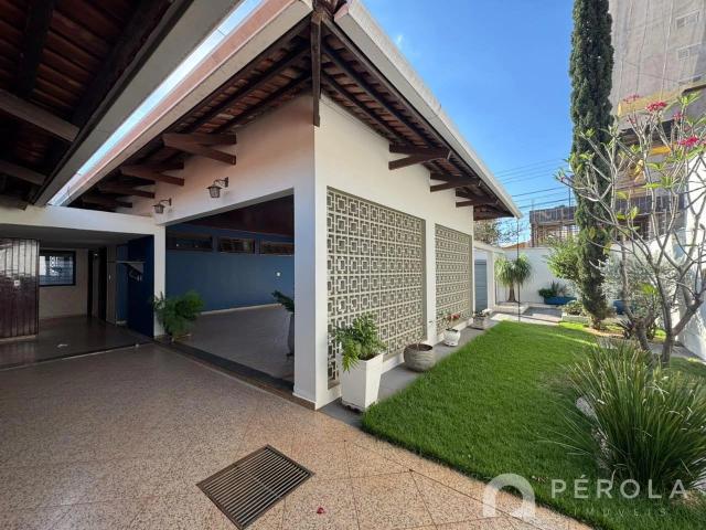 Casa / Sobrado para Locação em Goiânia/GO Jardim América 4 Quartos