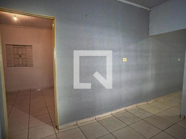 Casa / Sobrado para Locação em Goiânia/GO Parque Industrial Paulista 3 Quartos