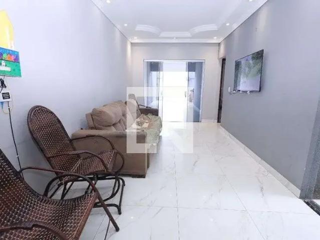 Casa / Sobrado para Locação em Goiânia/GO Residencial Monte Carlo 3 Quartos