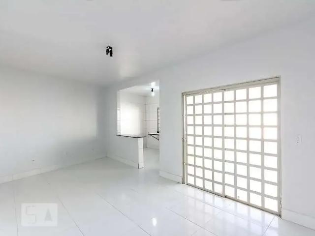 Casa / Sobrado para Locação em Goiânia/GO Residencial Celina Park 2 Quartos
