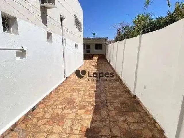 Casa / Sobrado para Locação em Goiânia/GO Setor Campinas 4 Quartos