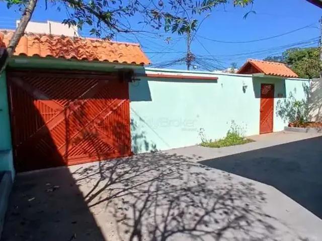 Casa / Sobrado para Locação em Goiânia/GO Setor Criméia Leste 3 Quartos