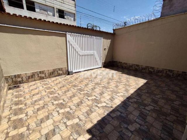 Casa / Sobrado para Locação em Goiânia/GO Setor Gentil Meireles 2 Quartos