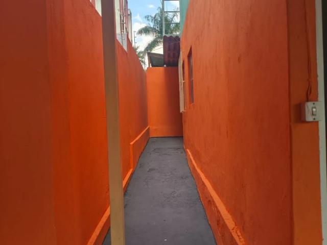 Casa / Sobrado para Locação em Goiânia/GO Setor Leste Universitário 1 Quartos