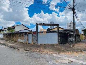 Casa para alugar em Praça Universitária - Varanda